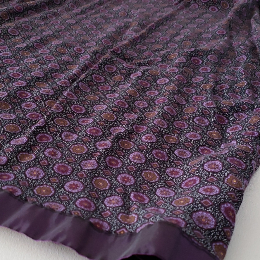 Womens purpke skirt, below knee